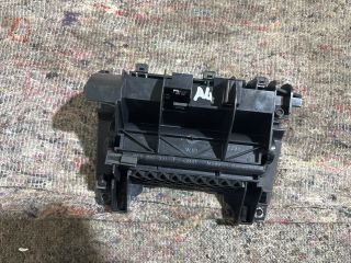 bontott AUDI A4 B7 Első Hamutartó