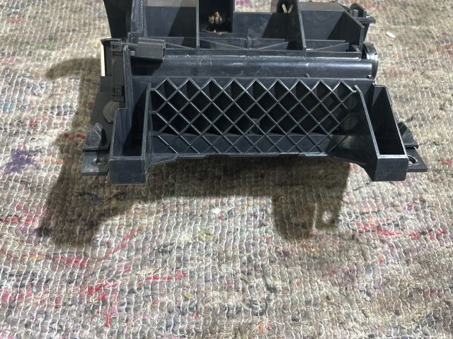 bontott AUDI A4 B7 Első Hamutartó