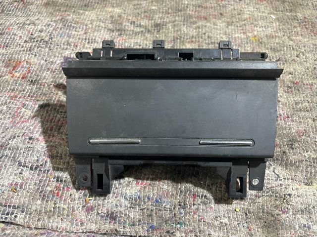 bontott AUDI A4 B7 Első Hamutartó