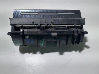 bontott AUDI A4 B7 Első Hamutartó