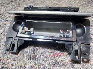 bontott AUDI A4 B7 Első Hamutartó