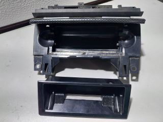 bontott AUDI A4 B7 Első Hamutartó