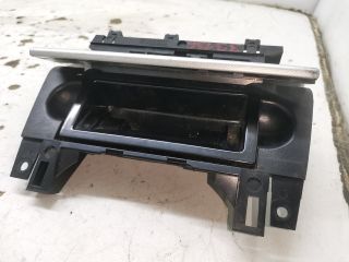 bontott AUDI A4 B7 Első Hamutartó