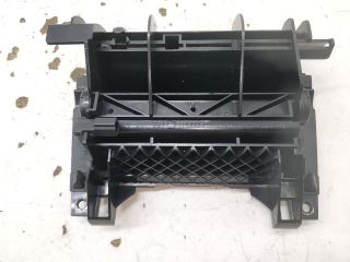 bontott AUDI A4 B7 Első Hamutartó