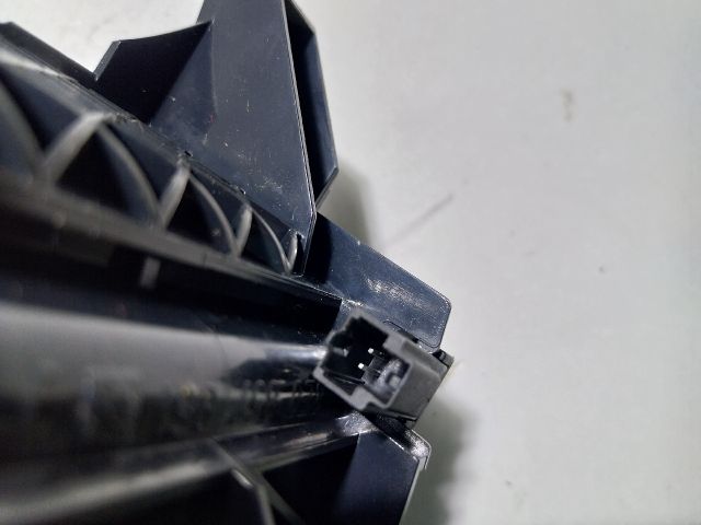 bontott AUDI A4 B7 Első Hamutartó