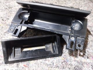 bontott AUDI A4 B7 Első Hamutartó