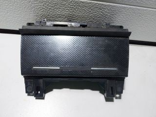 bontott AUDI A4 B7 Első Hamutartó