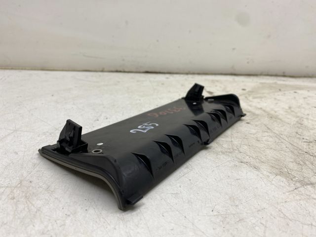 bontott AUDI A4 B7 Első Tároló Rekesz Fedél