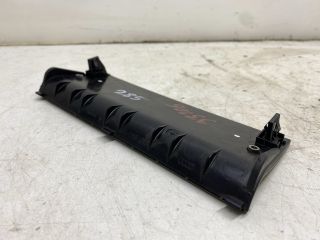 bontott AUDI A4 B7 Első Tároló Rekesz Fedél