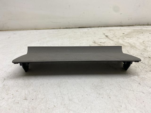 bontott AUDI A4 B7 Első Tároló Rekesz Fedél