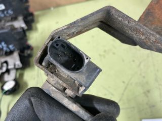 bontott AUDI A4 B7 Első Xenon Szintszabályzó Jeladó