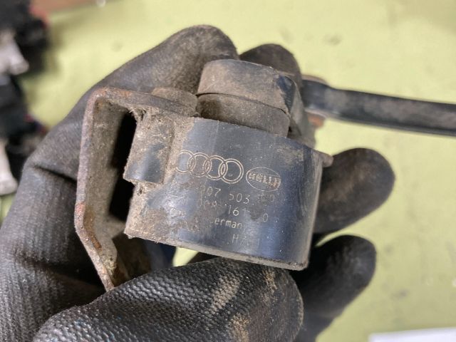 bontott AUDI A4 B7 Első Xenon Szintszabályzó Jeladó