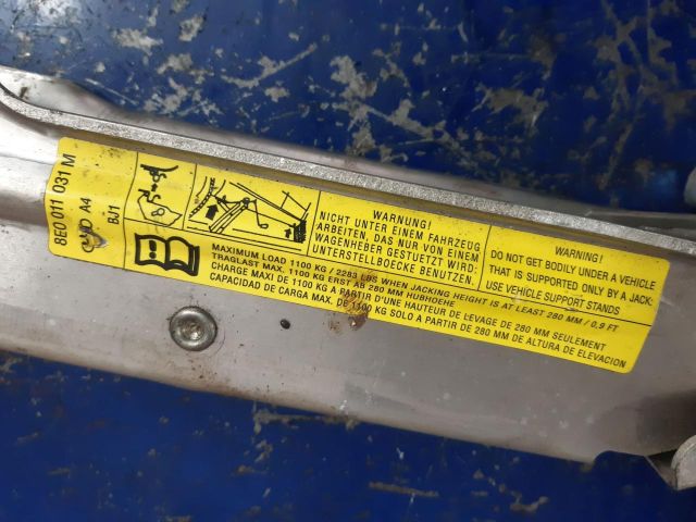 bontott AUDI A4 B7 Emelő