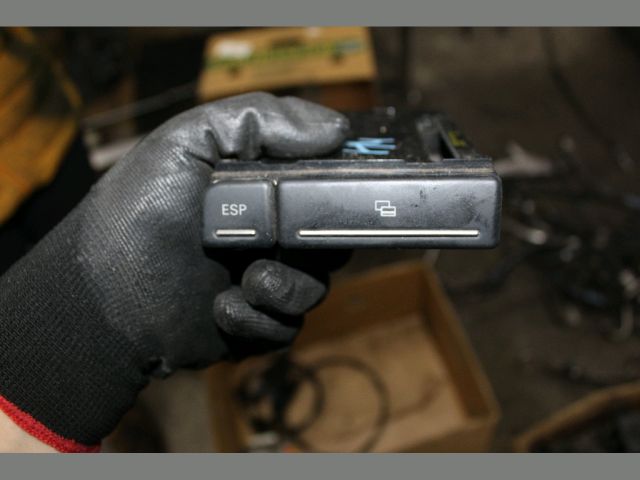 bontott AUDI A4 B7 ESP Kapcsoló