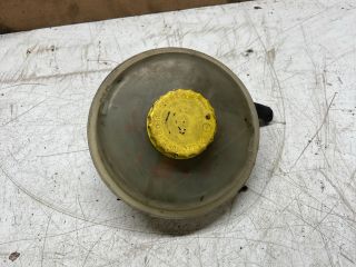 bontott AUDI A4 B7 Fékfolyadék Tartály