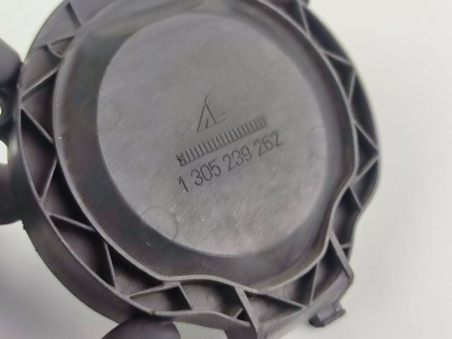 bontott AUDI A4 B7 Fényszóró Lámpabúra Fedél