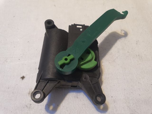 bontott AUDI A4 B7 Fűtés Állító Motor