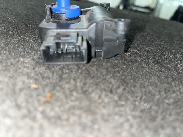 bontott AUDI A4 B7 Fűtés Állító Motor