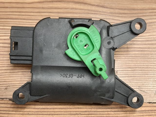 bontott AUDI A4 B7 Fűtés Állító Motor