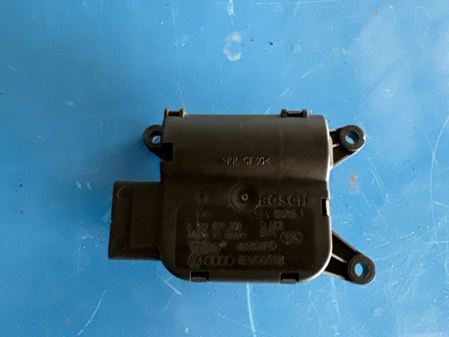 bontott AUDI A4 B7 Fűtés Állító Motor