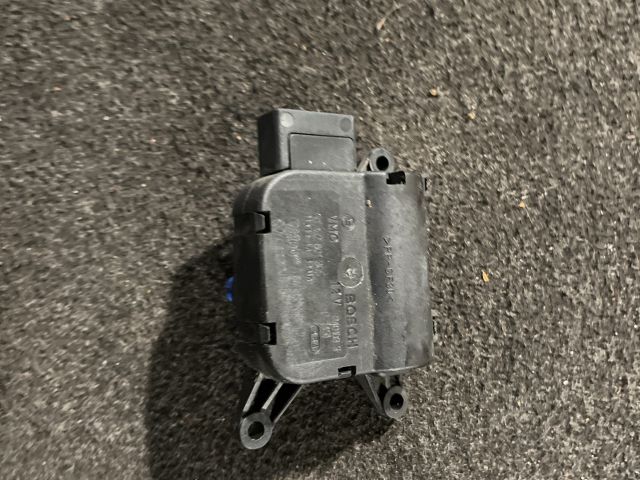 bontott AUDI A4 B7 Fűtés Állító Motor