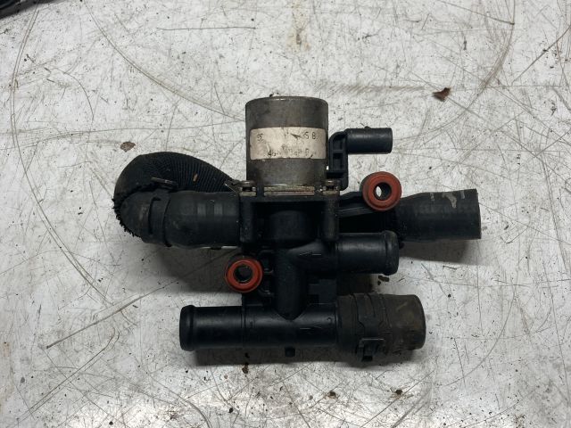 bontott AUDI A4 B7 Fűtéscsap