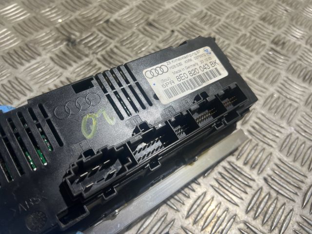 bontott AUDI A4 B7 Fűtéskapcsoló (digit klímás)