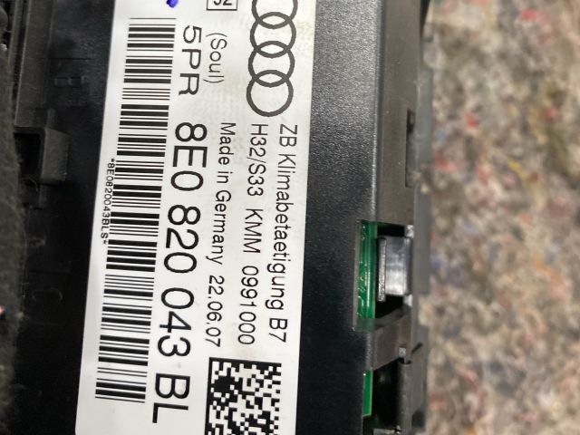 bontott AUDI A4 B7 Fűtéskapcsoló (digit klímás)