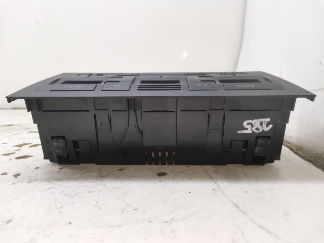 bontott AUDI A4 B7 Fűtéskapcsoló (digit klímás)