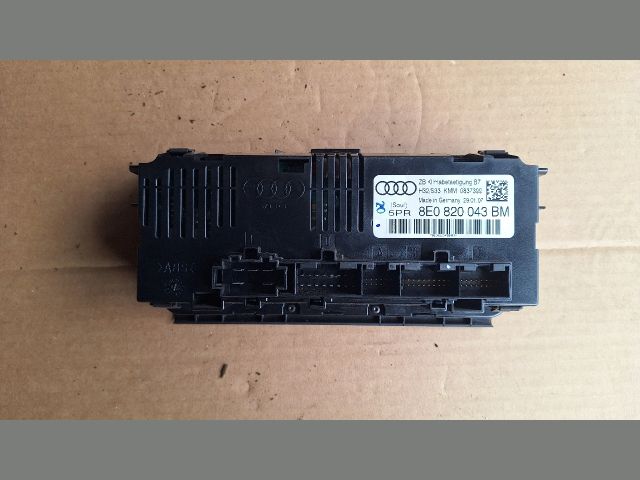 bontott AUDI A4 B7 Fűtéskapcsoló (digit klímás)