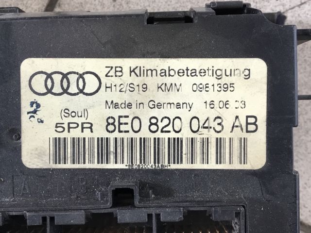 bontott AUDI A4 B7 Fűtéskapcsoló (digit klímás)