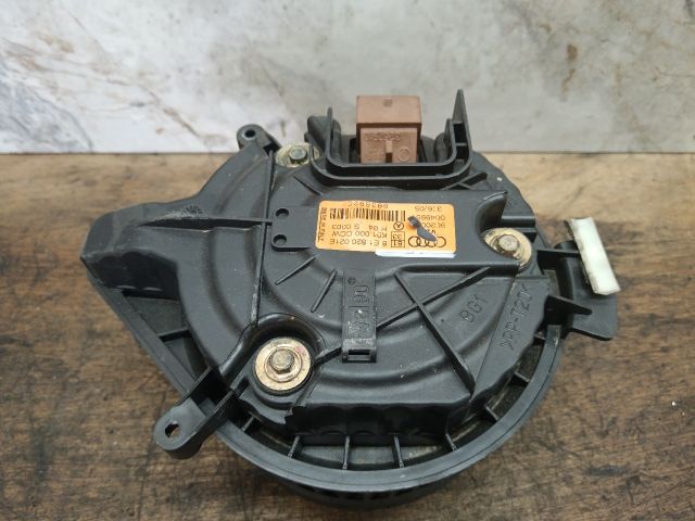 bontott AUDI A4 B7 Fűtőmotor (Klímás)