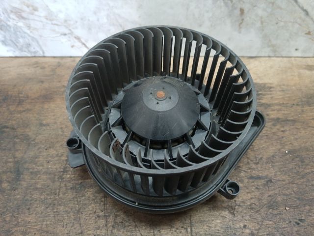 bontott AUDI A4 B7 Fűtőmotor (Klímás)