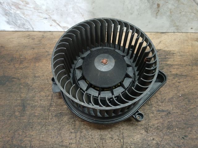 bontott AUDI A4 B7 Fűtőmotor (Klímás)