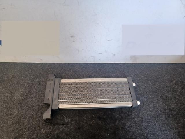 bontott AUDI A4 B7 Fűtőradiátor (Elektromos)