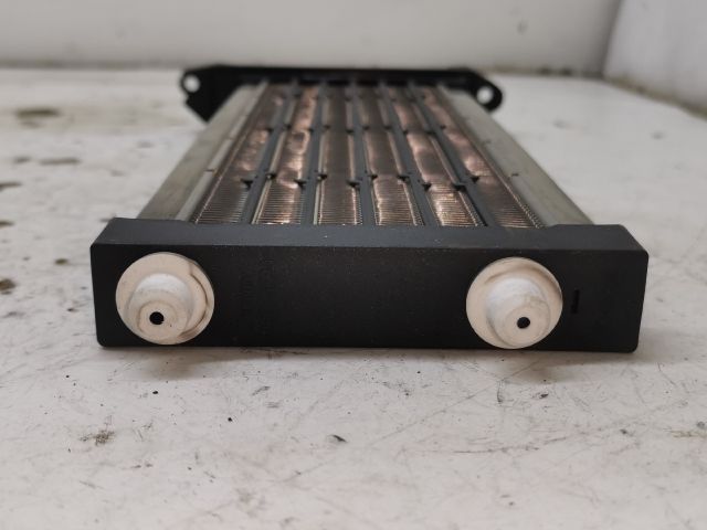 bontott AUDI A4 B7 Fűtőradiátor (Elektromos)