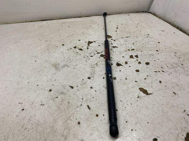 bontott AUDI A4 B7 Gázrugós Kitámasztó Teleszkóp Motorháztető Bal