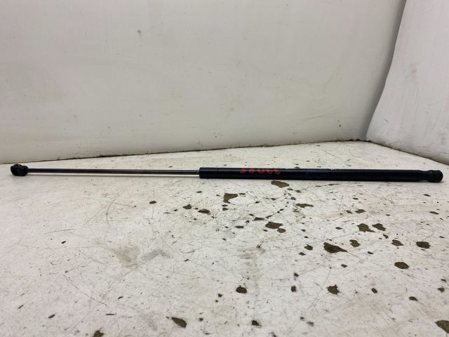 bontott AUDI A4 B7 Gázrugós Kitámasztó Teleszkóp Motorháztető Bal