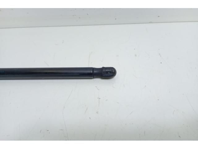 bontott AUDI A4 B7 Gázrugós Kitámasztó Teleszkóp Motorháztető