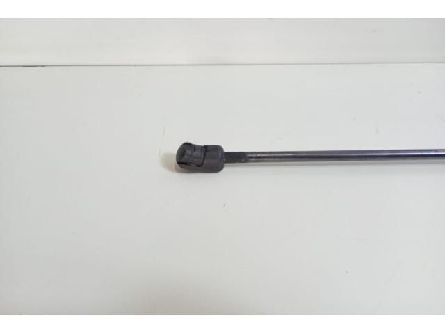 bontott AUDI A4 B7 Gázrugós Kitámasztó Teleszkóp Motorháztető