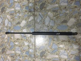 bontott AUDI A4 B7 Gázrugós Kitámasztó Teleszkóp Motorháztető