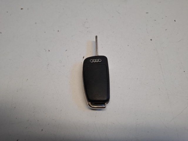 bontott AUDI A4 B7 Gyújtáskapcsoló Zárbetét