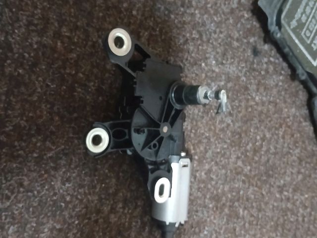 bontott AUDI A4 B7 Hátsó Ablaktörlő Motor