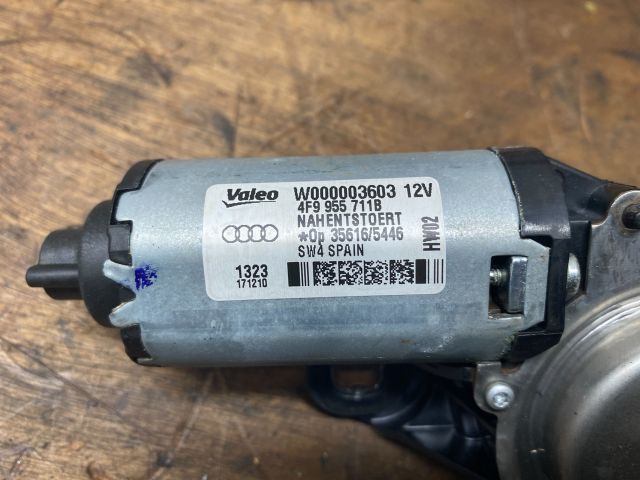 bontott AUDI A4 B7 Hátsó Ablaktörlő Motor