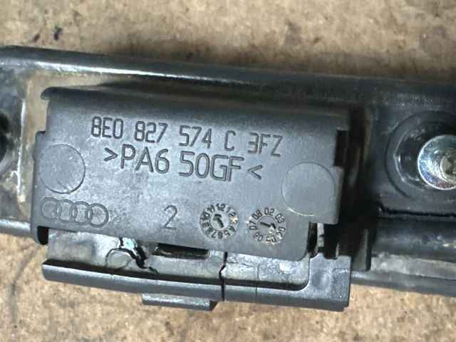 bontott AUDI A4 B7 Hátsó Rendszámtábla Világítás