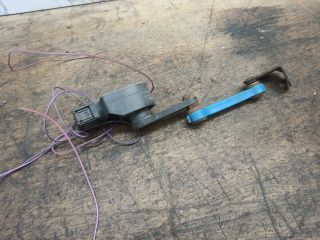 bontott AUDI A4 B7 Hátsó Xenon Szintszabályzó Jeladó