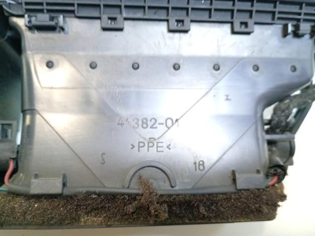 bontott AUDI A4 B7 Hűtőrács