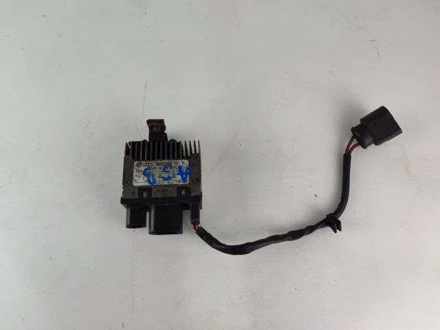 bontott AUDI A4 B7 Hűtőventilátor Elektronika