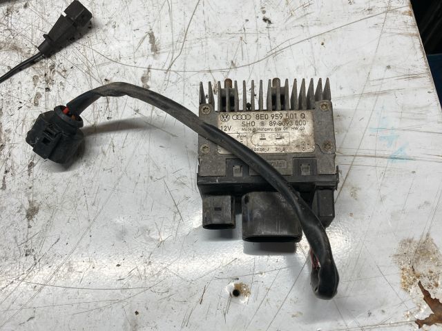 bontott AUDI A4 B7 Hűtőventilátor Motor