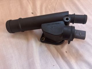 bontott AUDI A4 B7 Hűtővíz Elosztó Cső